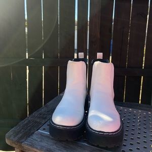 Sincerly Jules White Chelsea Boot